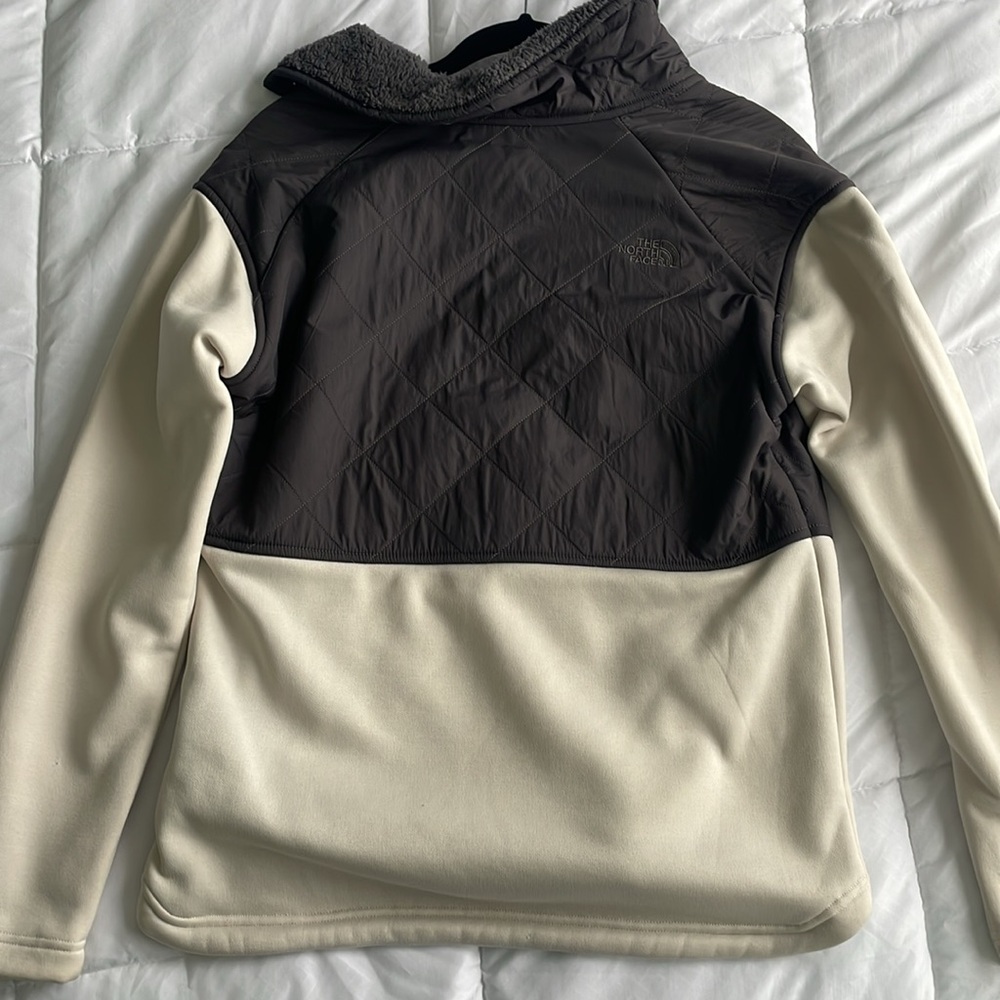 Northface Pullover - image 5